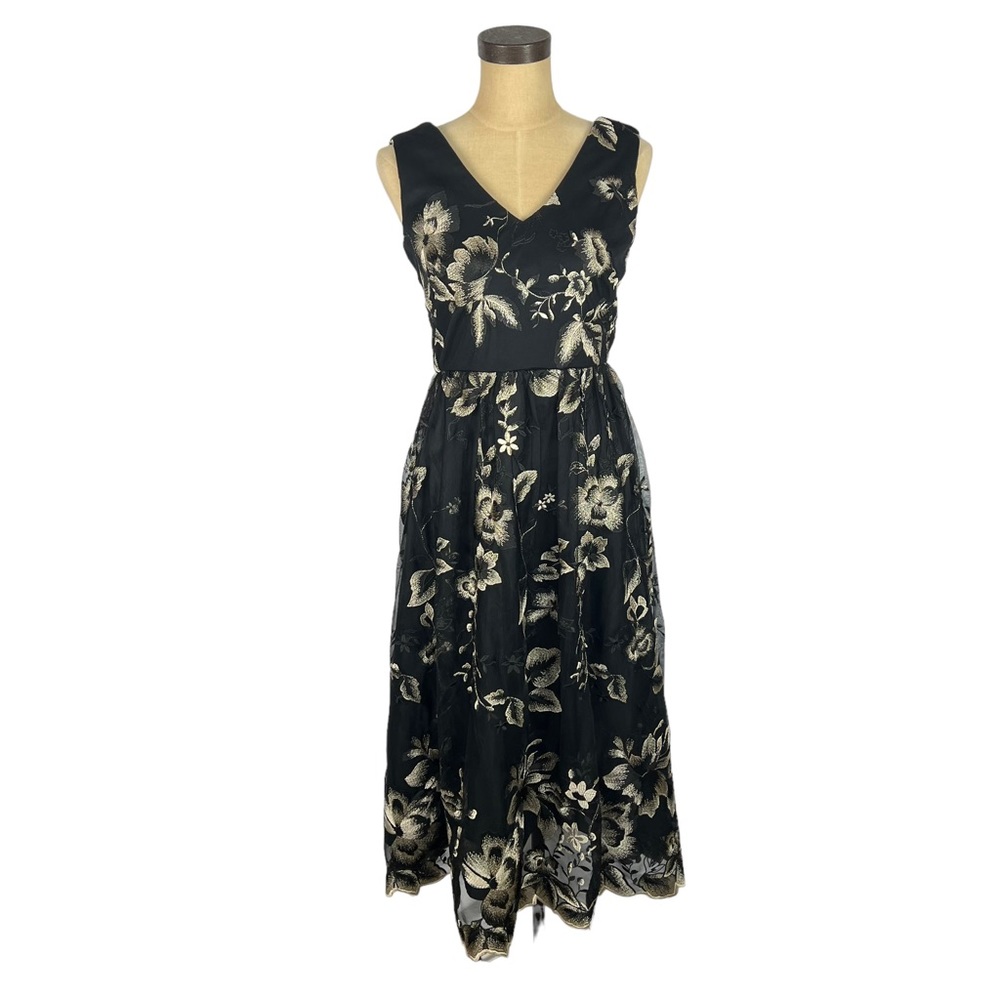SLNY black lace overlay sleeveless‎ v-neck dress SZ 4